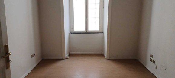 3 rooms Apartment in Naples, Italy No. 136689 18
