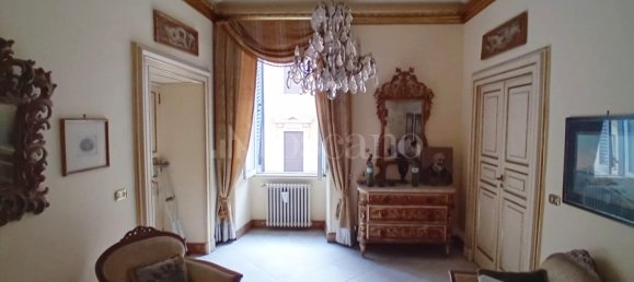 4 rooms Apartment in Rome, Italy No. 158903 3