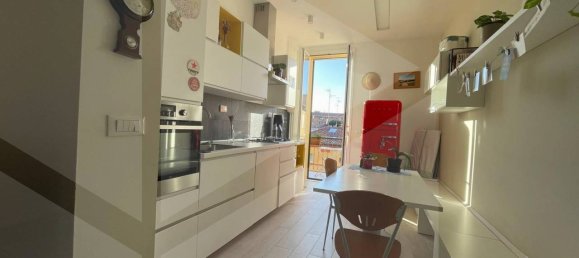 3 rooms Apartment in Bologna, Italy No. 31508 4