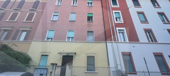 3 rooms Apartment in Bologna, Italy No. 31508 40