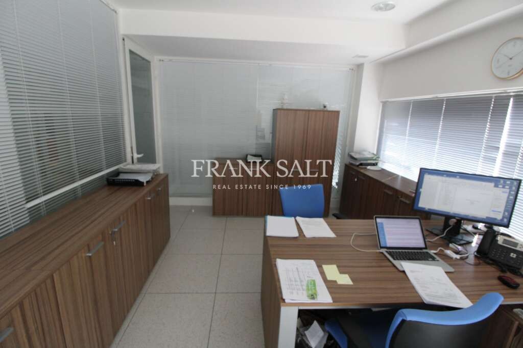16m² Office in Mosta, Malta No. 13118