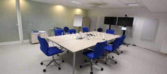 16m² Office in Mosta, Malta No. 13118 8