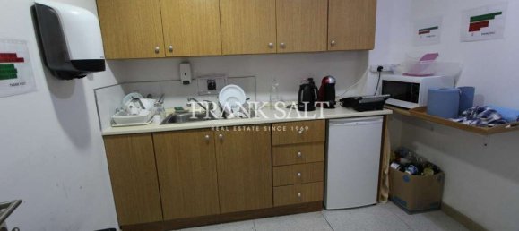 16m² Office in Mosta, Malta No. 13118 10