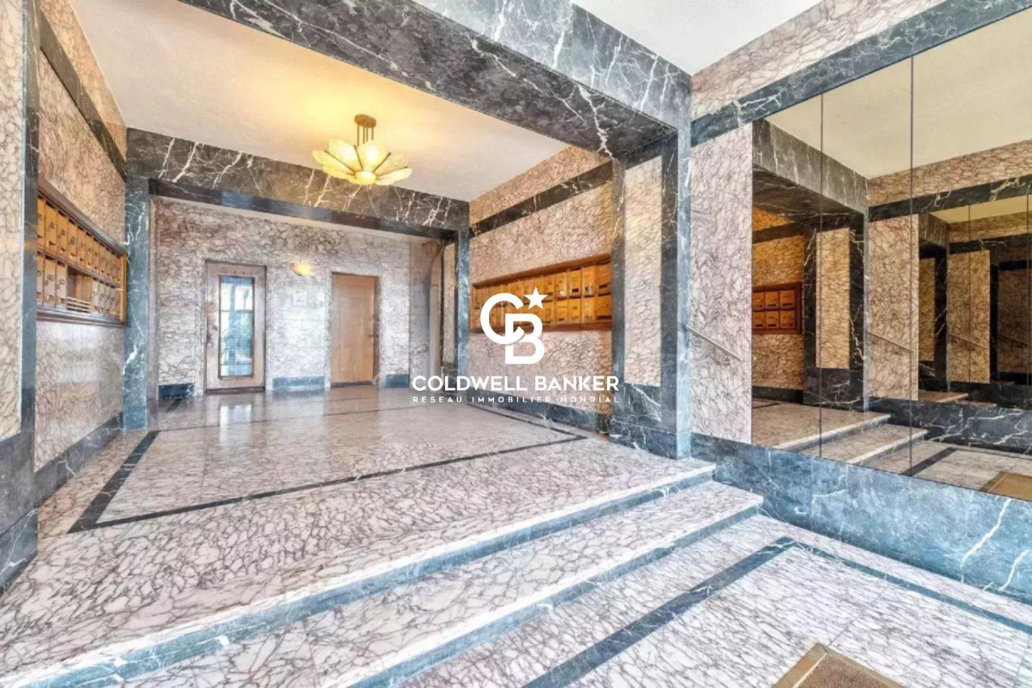 2 rooms Apartment in Nice, France No. 298350