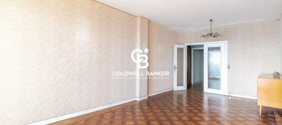 2 rooms Apartment in Nice, France No. 298350 3