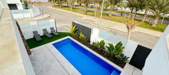 3 bedrooms Villa in Alicante, Spain No. 177169 5