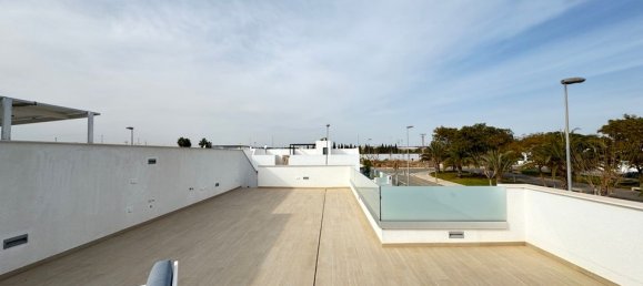 3 bedrooms Villa in Alicante, Spain No. 177169 4