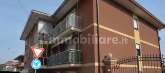 2 bedrooms Apartment in Brogliano, Italy No. 301080 3