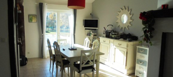 2 bedrooms House in Saint-Martin-de-Riberac, France No. 103927 3