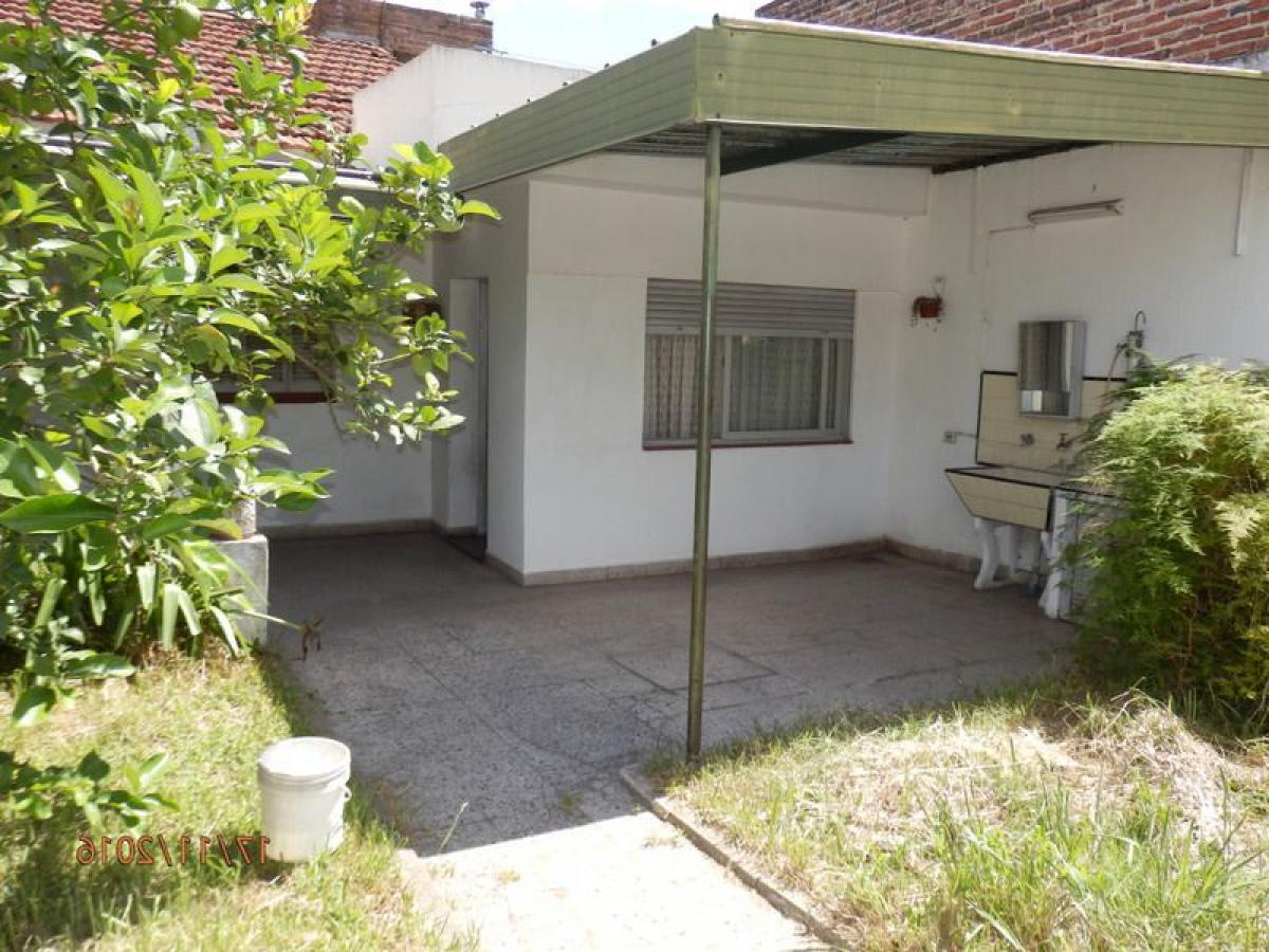 3 bedrooms House in Bermudez, Argentina No. 59637