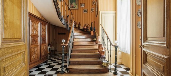 Casa de 8 dormitorios en Chatellerault, France No. 301010 2