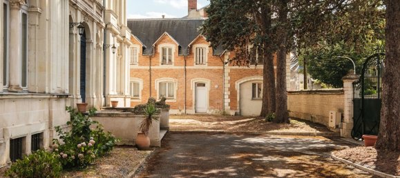 Casa de 8 dormitorios en Chatellerault, France No. 301010 12