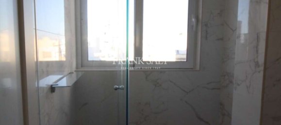 2 bedrooms Penthouse in Sliema, Malta No. 9397 15