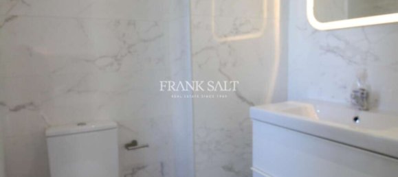 2 bedrooms Penthouse in Sliema, Malta No. 9397 16