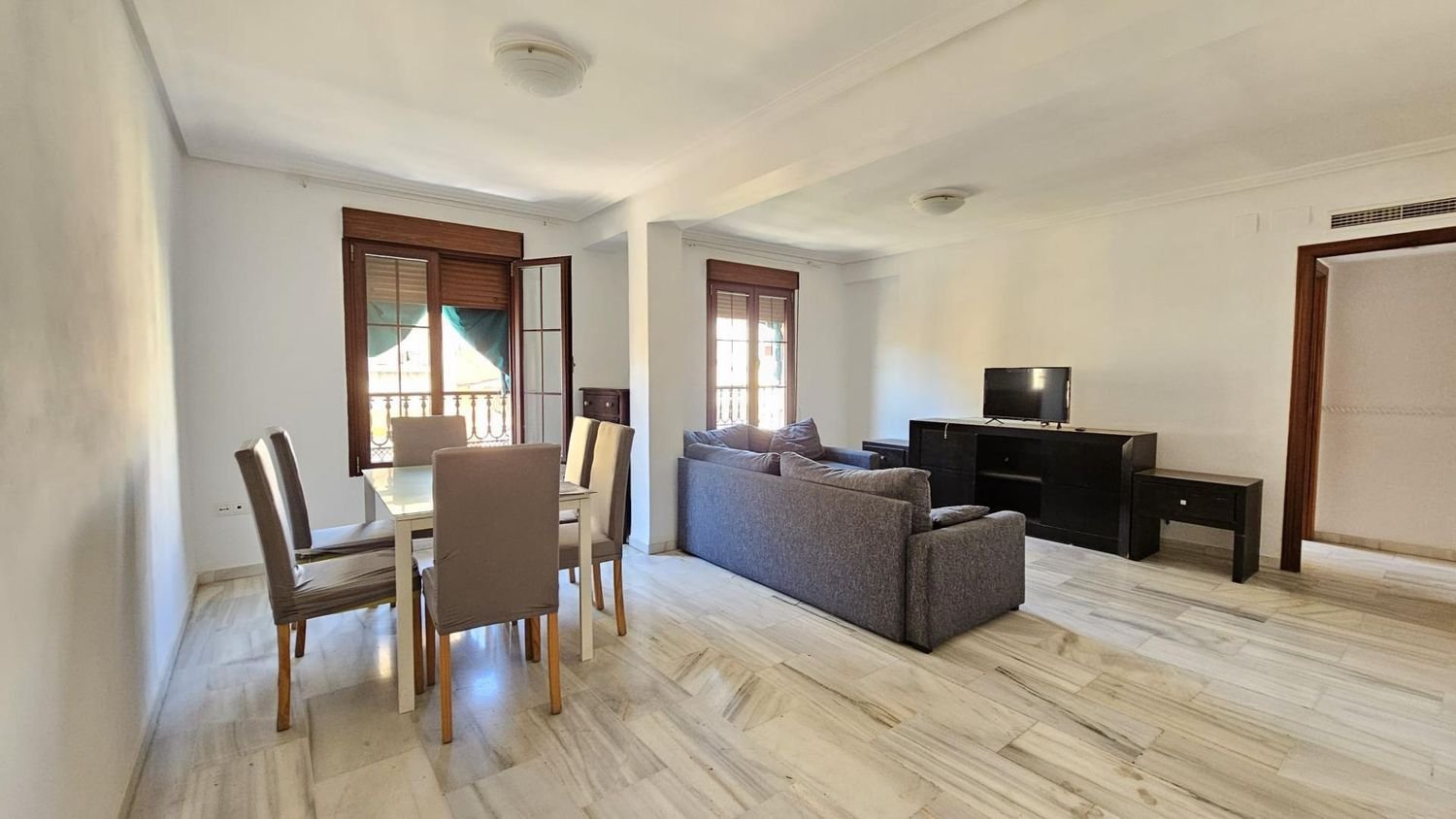 4 bedrooms Apartment in Cordoba, Spain No. 257839