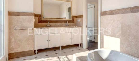 5 bedrooms Villa in Bellagio, Italy No. 374096 14