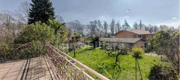 2 غرف نوم شقة في Laveno-Mombello, Italy رقم 129573 41