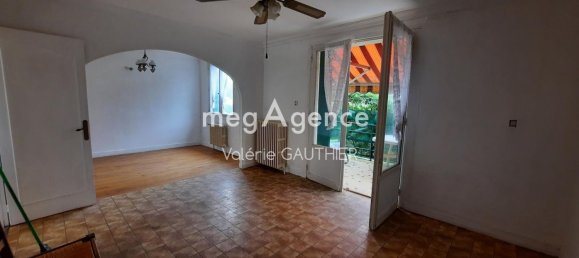 2 bedrooms House in Vendome, France No. 225050 3