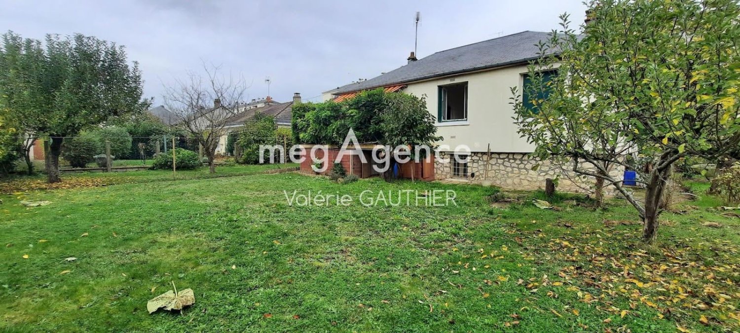 2 bedrooms House in Vendome, France No. 225050