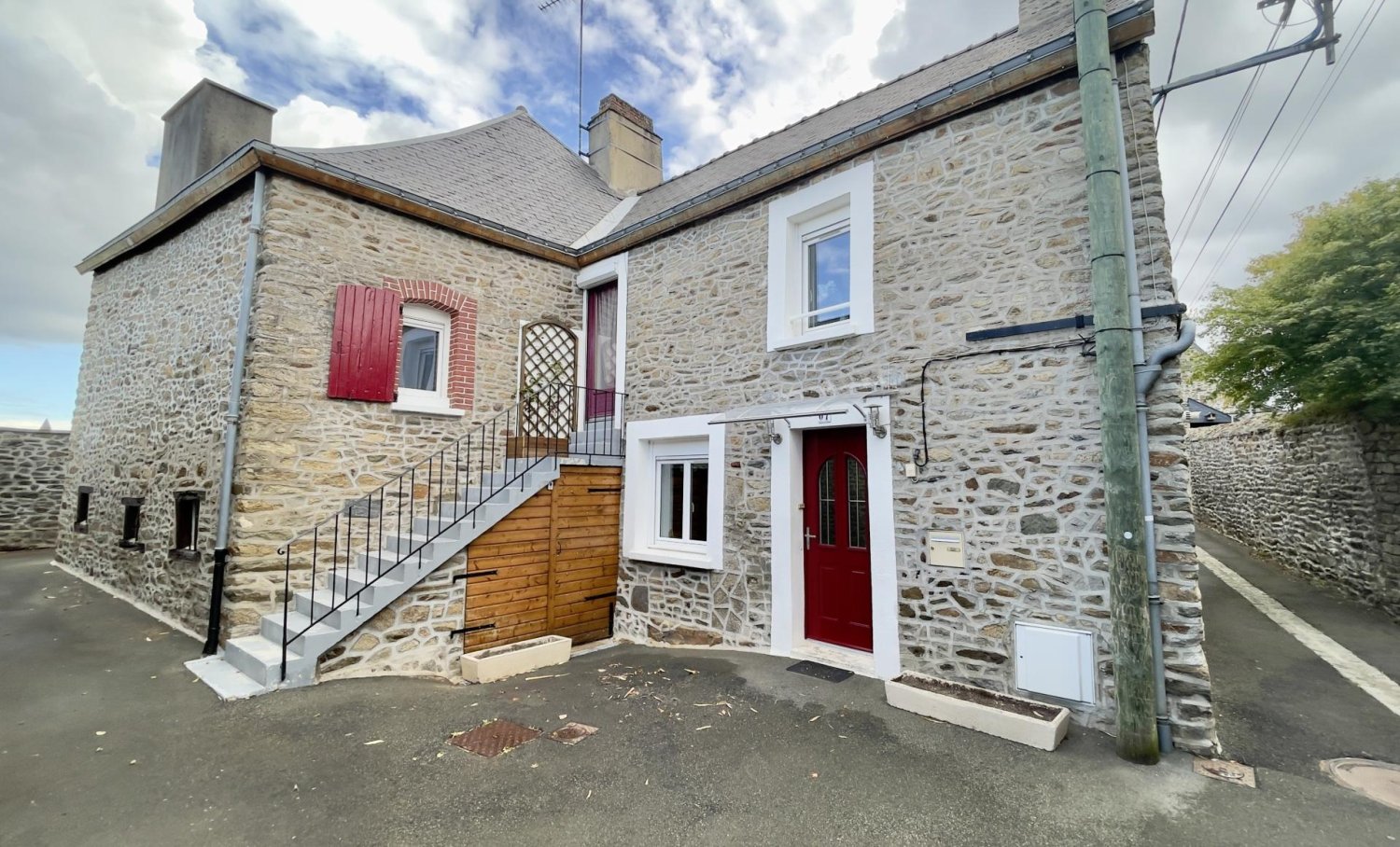 4 bedrooms House in Mayenne, France No. 336201