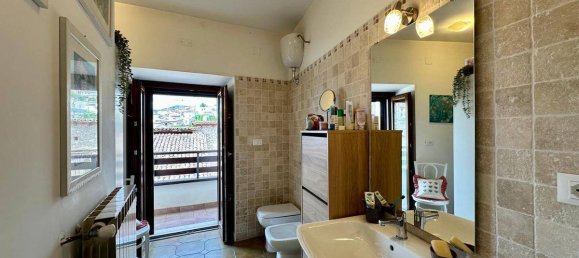 2 Schlafzimmer Haus in San Demetrio ne' Vestini, Italy, Nr. 300272 9