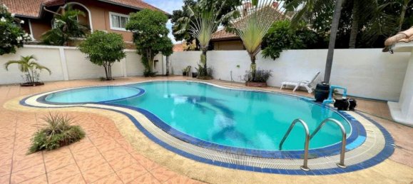 2 bedrooms Cafe / restaurant in Pattaya, Thailand No. 8690 3