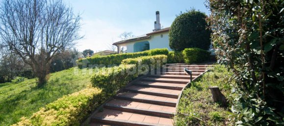4 bedrooms Villa in Formello, Italy No. 56554 4