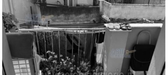 5 rooms Apartment in Livorno, Italy No. 41729 27