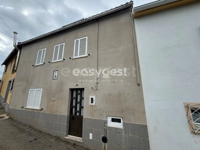 Casa T3 em Lourosa, Portugal N.º 82800