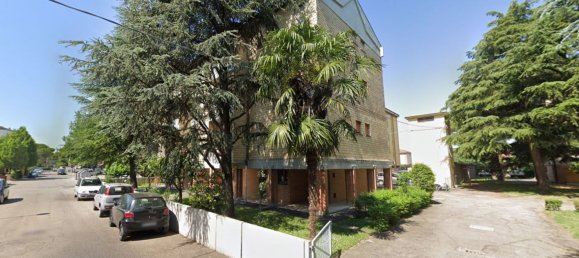 6 rooms Apartment in Faenza, Italy No. 274075 11