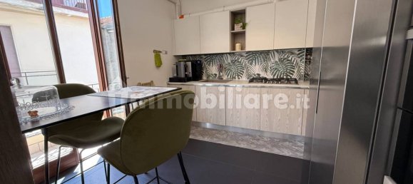 2 Schlafzimmer Wohnung in Como, Italy, Nr. 337445 22