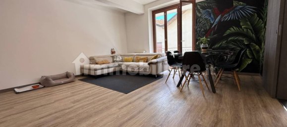 2 Schlafzimmer Wohnung in Como, Italy, Nr. 337445 15