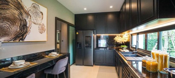 Casa T4 em Bang Bua Thong, Thailand N.º 25283 2