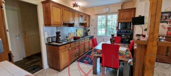 6 bedrooms Villa in Concarneau, France No. 267995 3