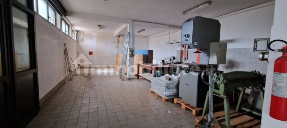 2-Zimmer Lagerhaus in Cinisello Balsamo, Italy, Nr. 114927 28