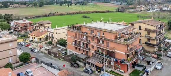 3 rooms Apartment in Rome, Italy No. 29720 19