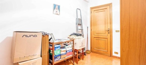 3 rooms Apartment in Rome, Italy No. 29720 40