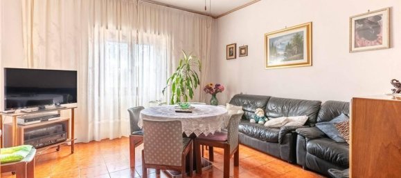 3 rooms Apartment in Rome, Italy No. 29720 10