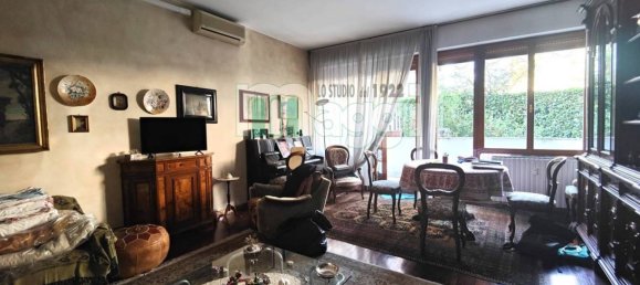 Квартира с 2 спальнями в Монца, Италия № 154168 2