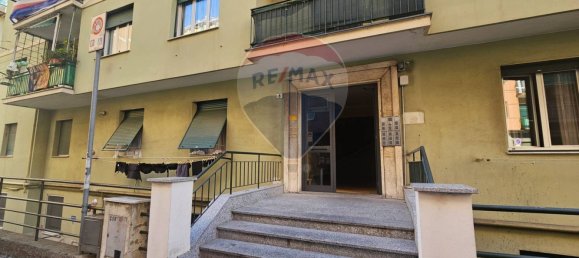 Apartamento de 1 dormitorio en Genoa, Italy No. 380059 3