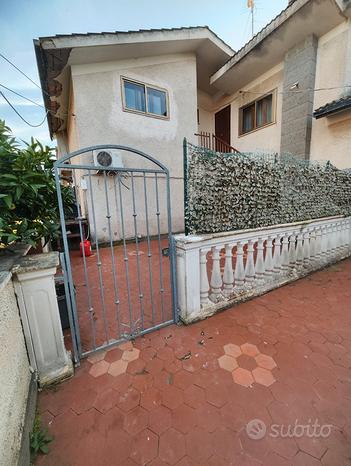 2غرفة شقة في Ardea, Italy رقم 281377