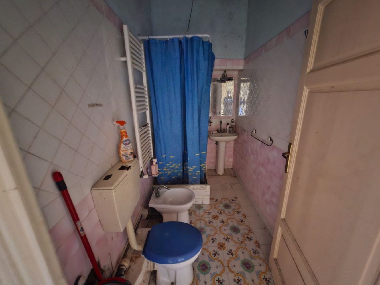 3-salle Appartement à Livorno, Italy No. 205547