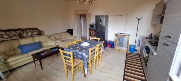 3-salle Appartement à Livorno, Italy No. 205547 2