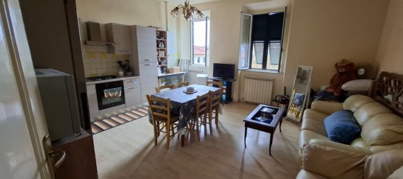 3-salle Appartement à Livorno, Italy No. 205547 24