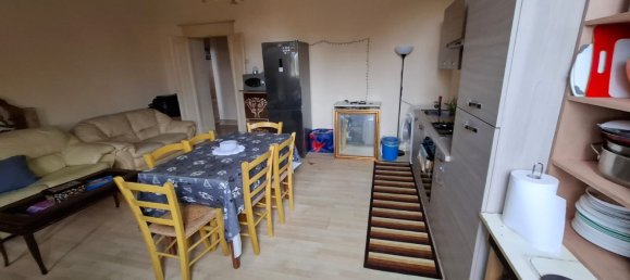 3-salle Appartement à Livorno, Italy No. 205547 11