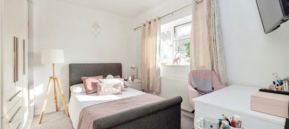 3 bedrooms House in Watford, United Kingdom No. 6197 13