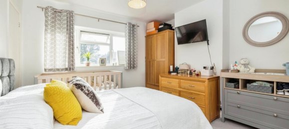 3 bedrooms House in Watford, United Kingdom No. 6197 7