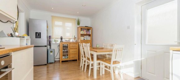 3 bedrooms House in Watford, United Kingdom No. 6197 18