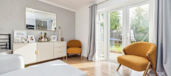 3 bedrooms House in Watford, United Kingdom No. 6197 30