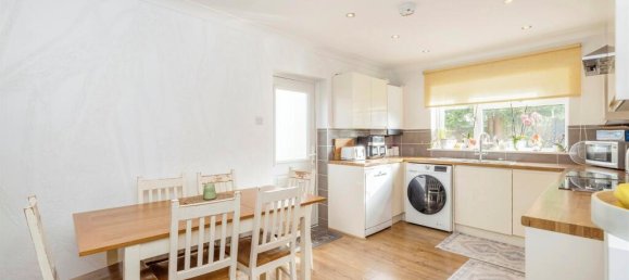 3 bedrooms House in Watford, United Kingdom No. 6197 29